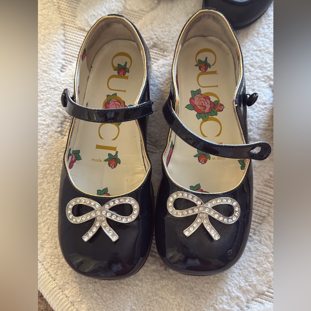 Gucci Black Patent Leather Mary Jane Flats with Rhinestone Bow
